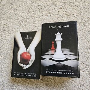 Twilight Series Books - Twilight & Breaking Dawn - Stephenie Meyer Book Series